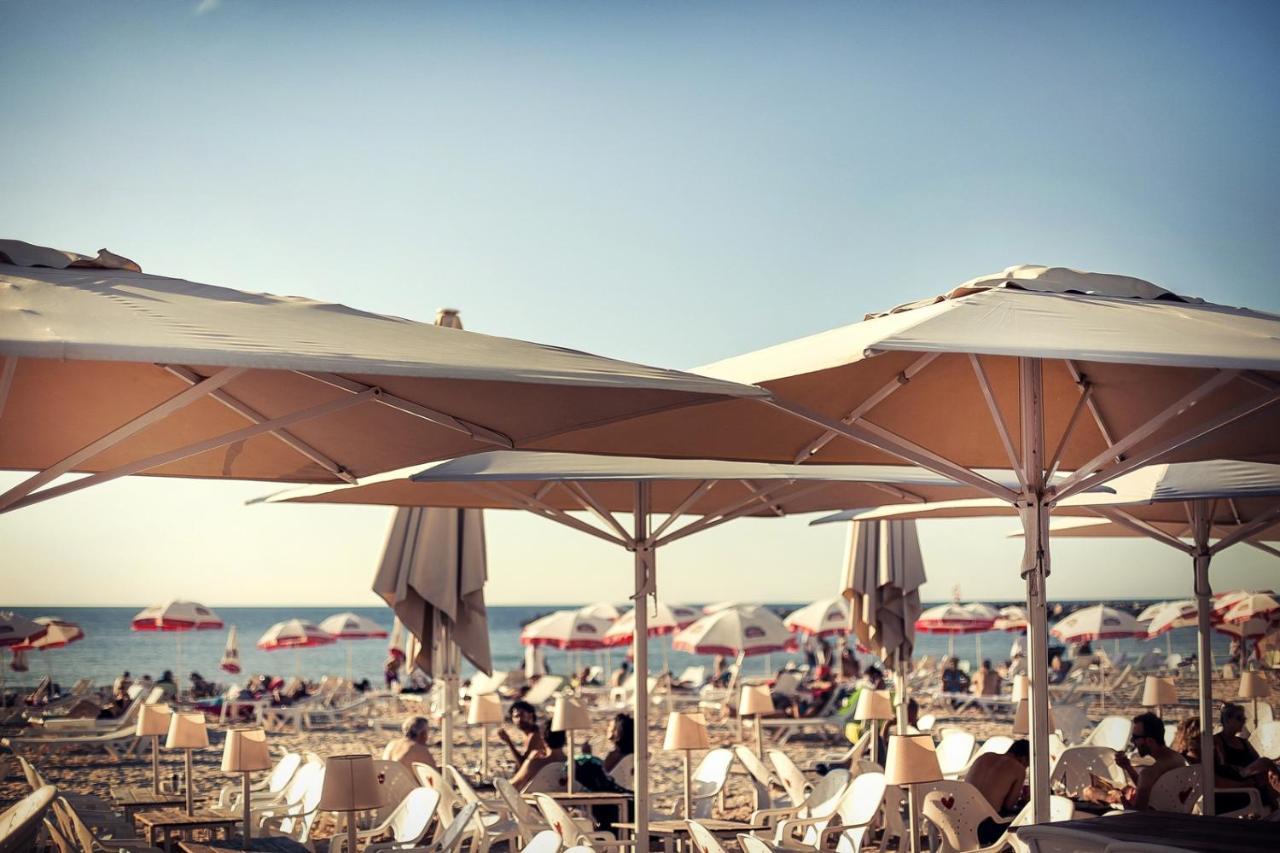 Beach Hotel By Zvieli Hotels Тел Авив Екстериор снимка